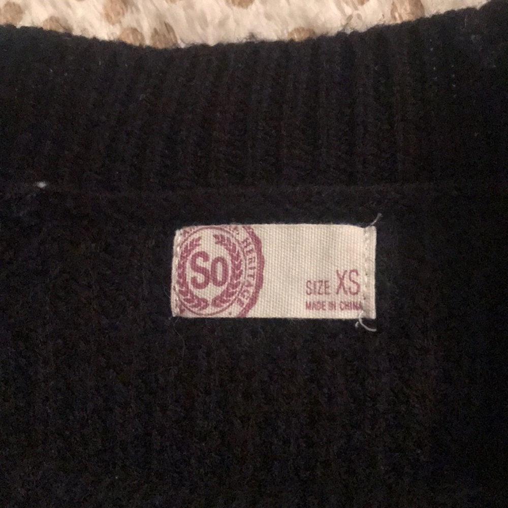 Black sweater - Picture 2 of 4
